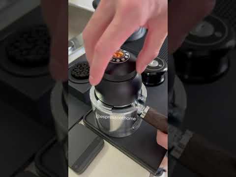 ادوات توزيع وكبس القهوة