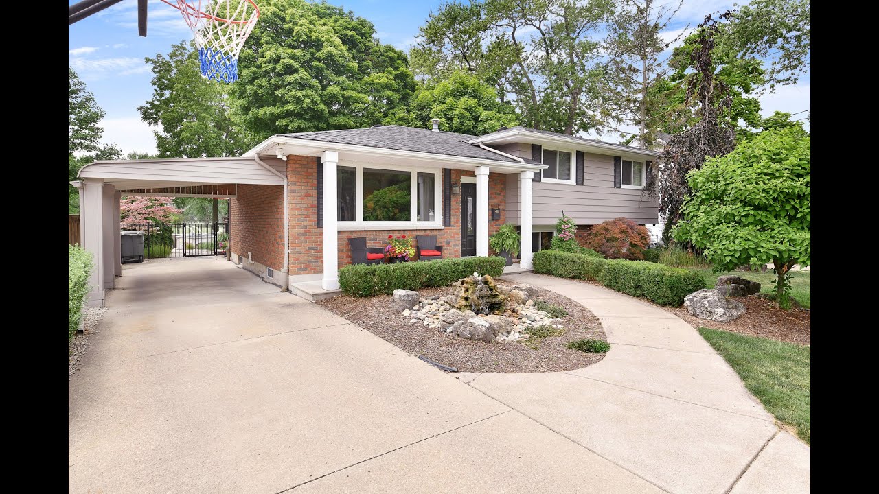 4113 Roseland Dr E Windsor ON cinematic walk through video YouTube