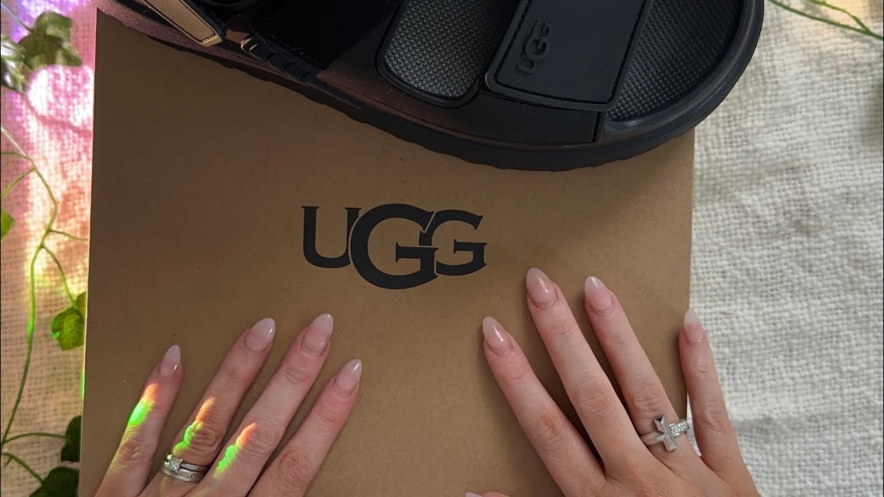 ASMR: Unboxing Ugg Sandals (close whispers, cardboard tapping)