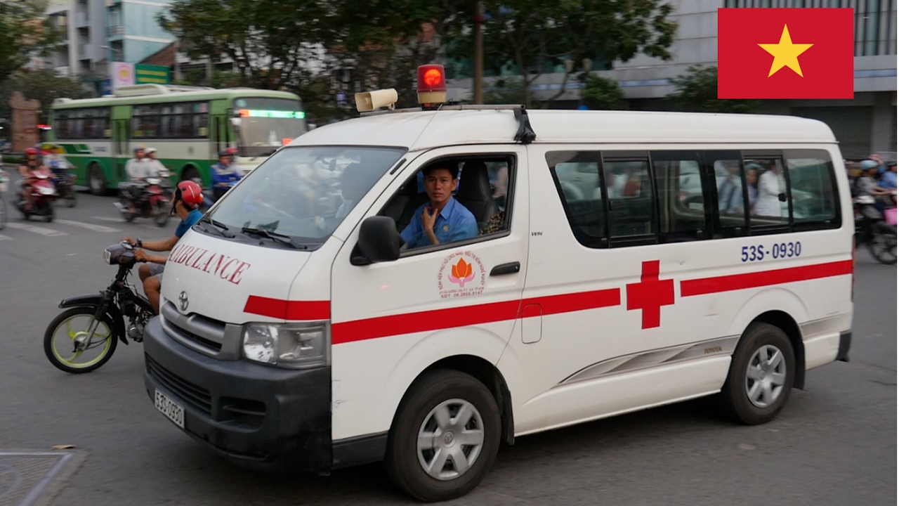 Ho Chi Minh City (Vietnam) Ambulance Responding With Lights & Siren