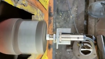 Measuring axial vibration on the steam turbine generator