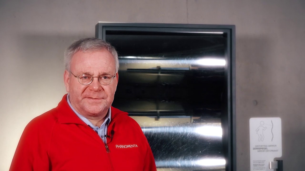 180 Exponate | Zerrspiegel