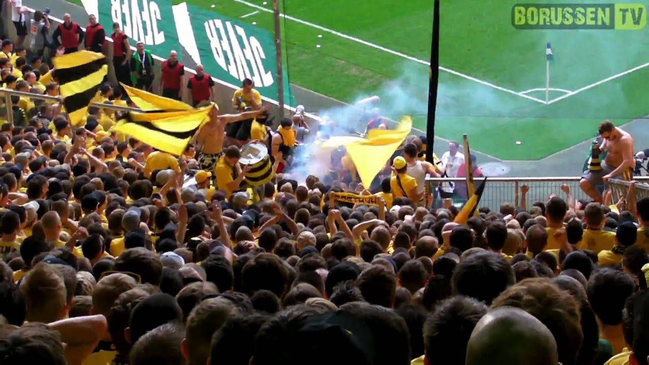 Stimmung BVB Gästeblock: Mönchengladbach - Borussia Dortmund 23.04.2011 31. Spieltag (FULL HD)