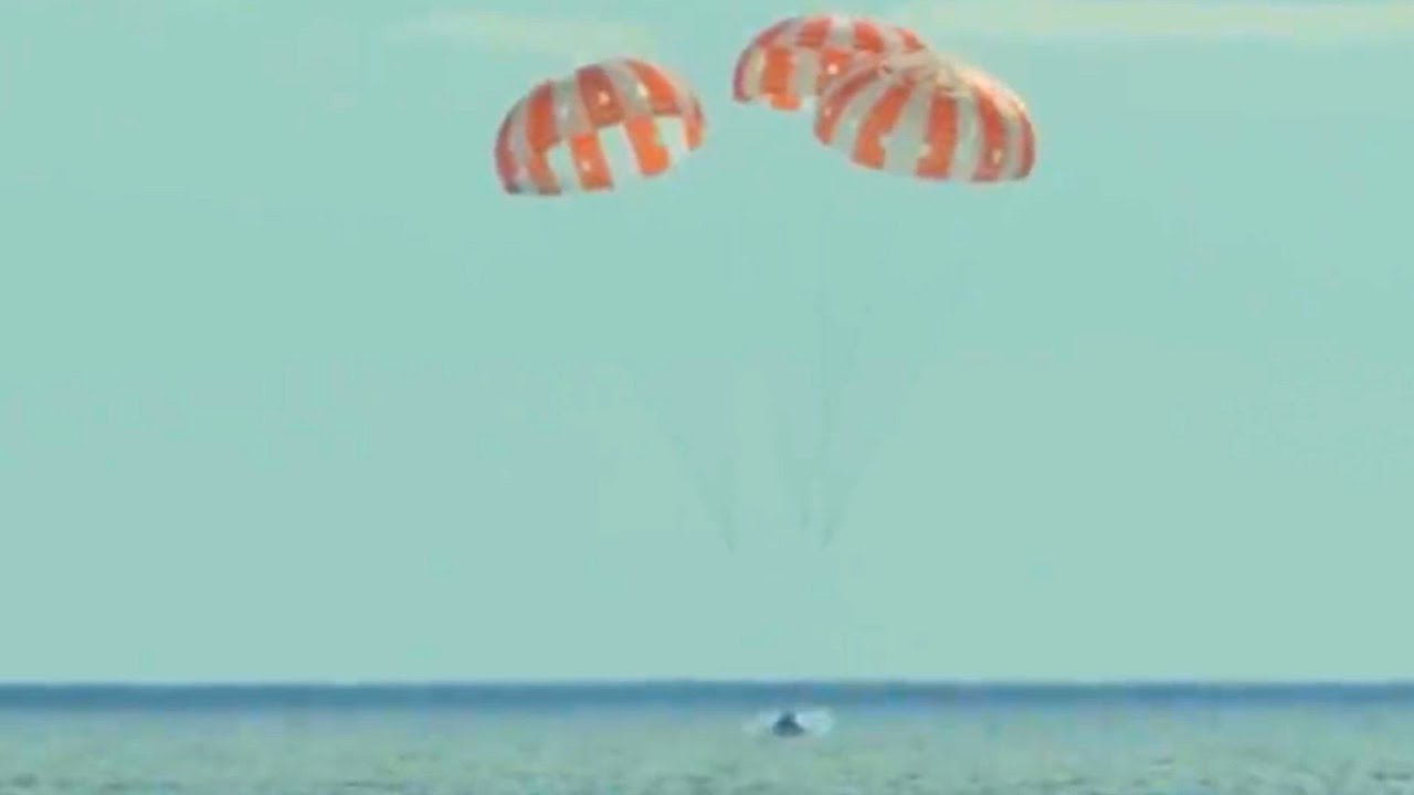 Splashdown watch nasa s artemis 1 orion sacecraft splashdown youtube