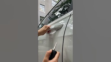 Oops, the car key is out of battery! Don