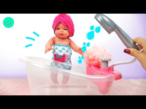 Rutina de BAÑO 🛁 Nil se ensucia mucho pintando