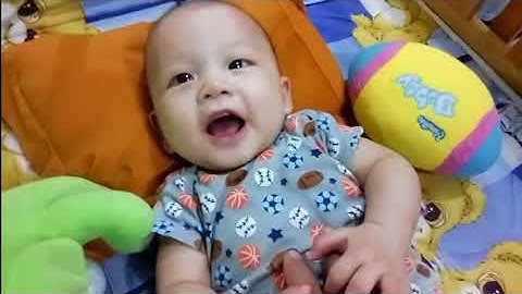 Những em bé siêu dễ thương bị bỏ rơi tại trại trẻ mồ côi Phúc Lâm