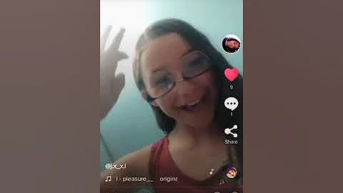 Reacting to my friends musiclys aka tic tok
