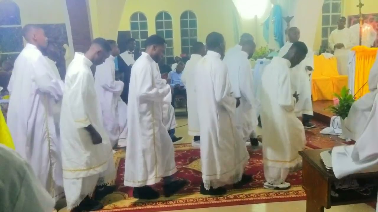 veillée Pascale 08 avril 2023 acolytes  Notre-dame du travail/ kipushi, alléluia (st Irené chorale)