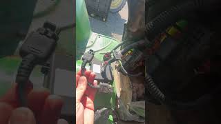 Service advisor on a 3720