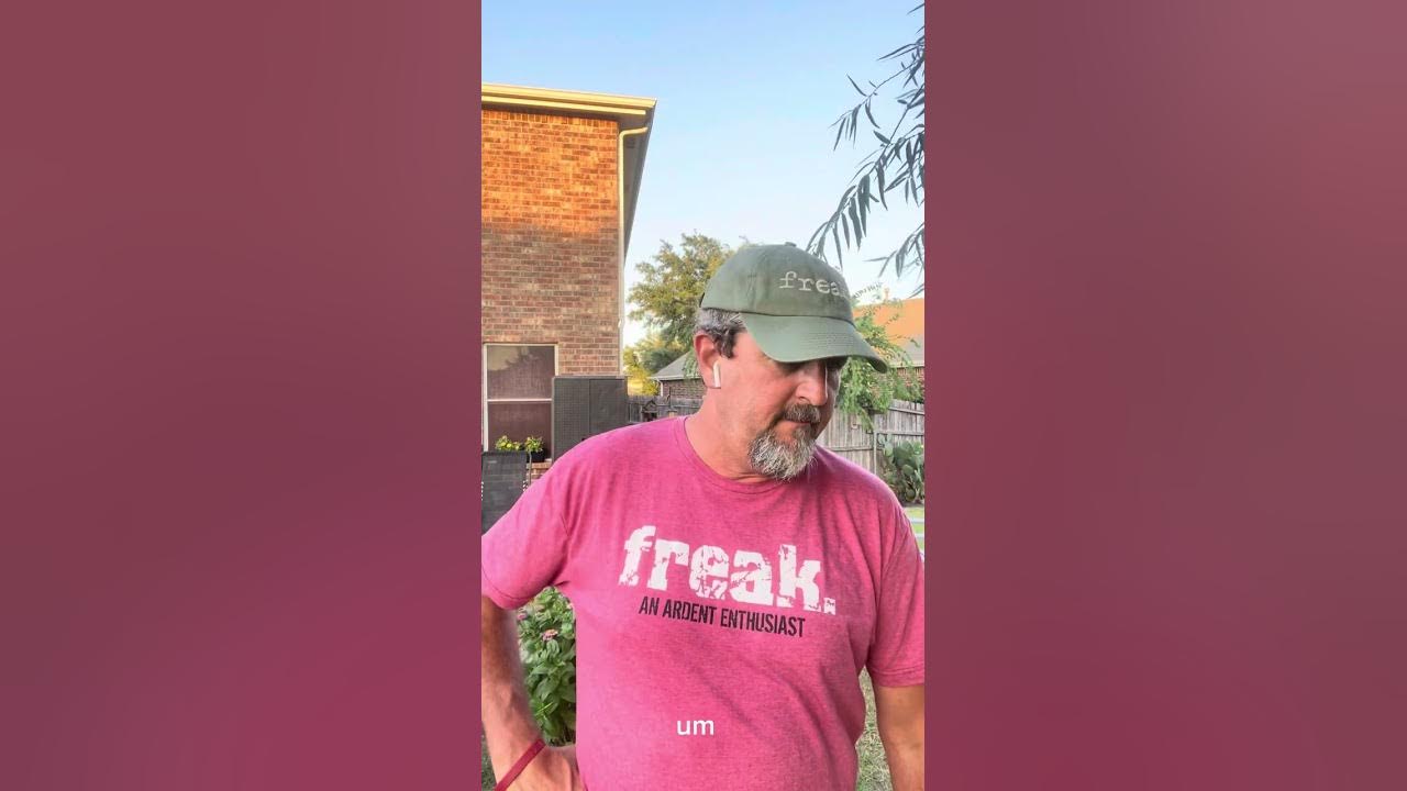 Say out. Dad give me. Dad give me. Dad give me. Pass the salt daddy.