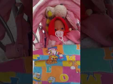 Прогулка с Эммили и Настей до аптеки ! Купили лекарства и пустышку !