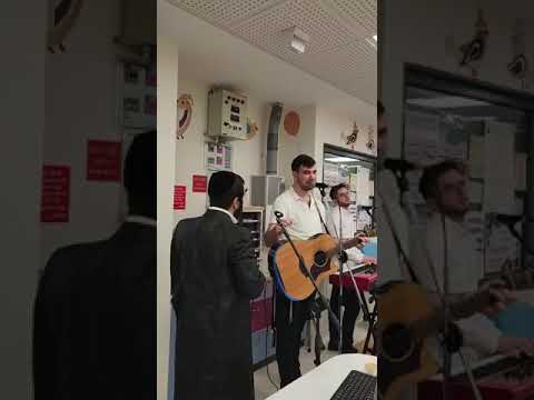 שמעון לוי שימי וויס ואלי ברגשטיין בביצוע לשיר ואפילו בהסתרה של אביתר בנאי וברי 