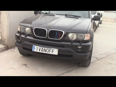 BMW X5 Заблокировался центральный замок, бить или  не бить стекло