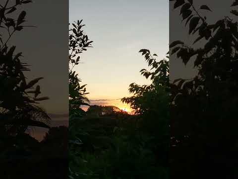 a beautiful sunset in New Zealand.  뉴질랜드의 일몰♤♧♡