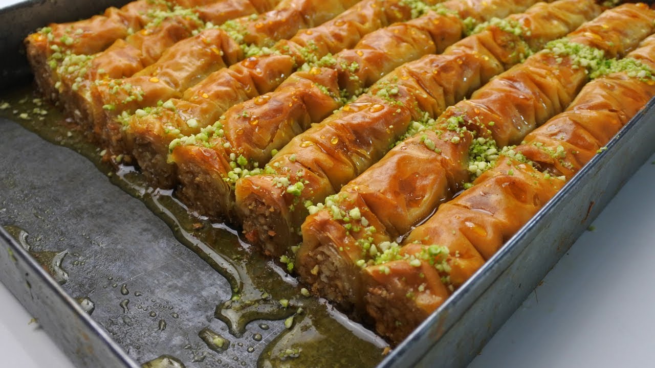 بقلاوة تركية مبرومة سهلة وسريعة التحضير بعجينة الفيلو بنينة ومقرمشة لمدة طويلة لسهراتكم الرمضانية