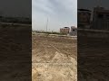البناء تنظيف الأرض من مخلفات الأشجار إستعدادا للبناء