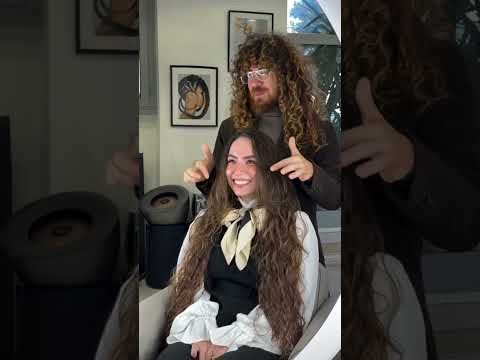 Video Una scalatura adatta e realizzata per una chioma lunghissima ma con capelli mossi e sottili !