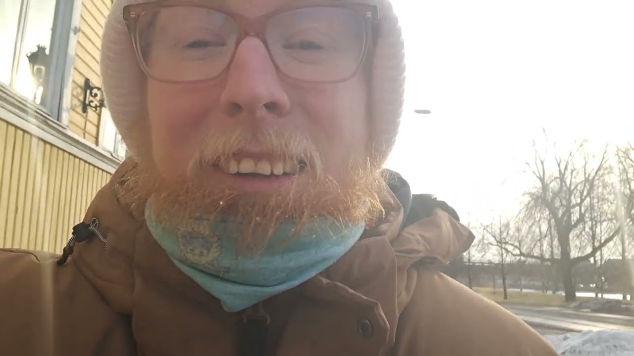 Hyvää siunattua sunnuntai aamua ja Hyvää naistenpäivää kaikille naisille🏒💚💛🩷❤️🥰