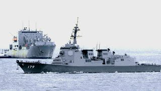 護衛艦「まや」ベース沖の米艦2隻を横目に帰港