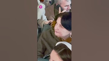 Good Samaritan helps an elderly passenger find a seat #shorts