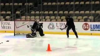 Sidney's first goal of the season 2011gg! Did he practice first ;)
