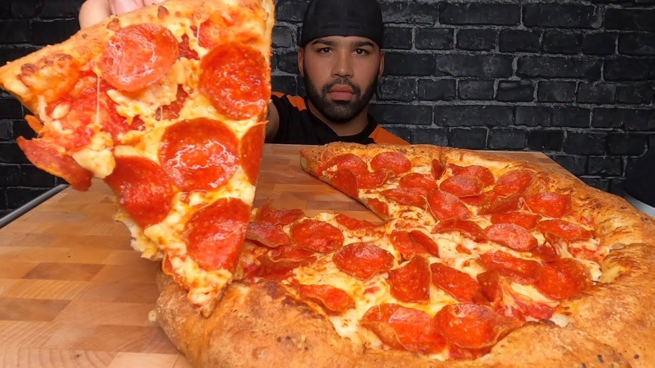 FIRST TIME TRYING PIZZA MUKBANG