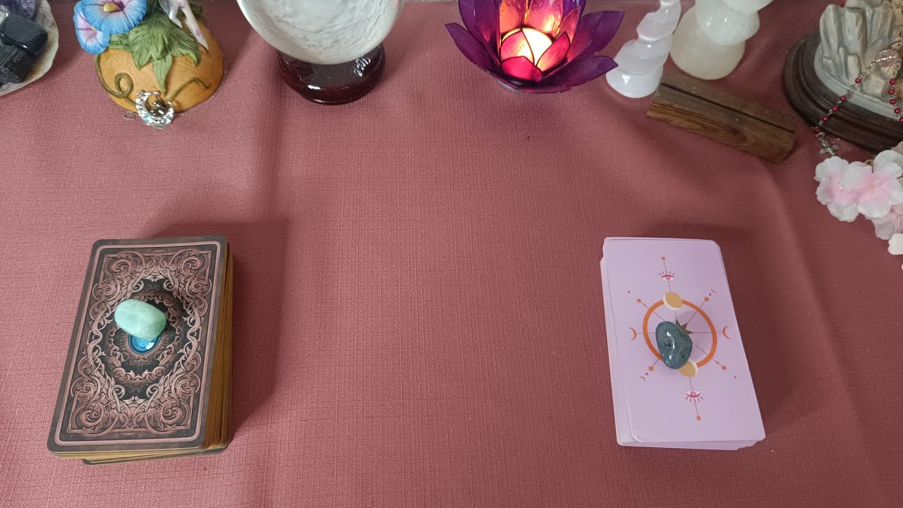 💫🌹 Lo que siente por ti + canalización 💘💭 Tarot interactivo amor ✨