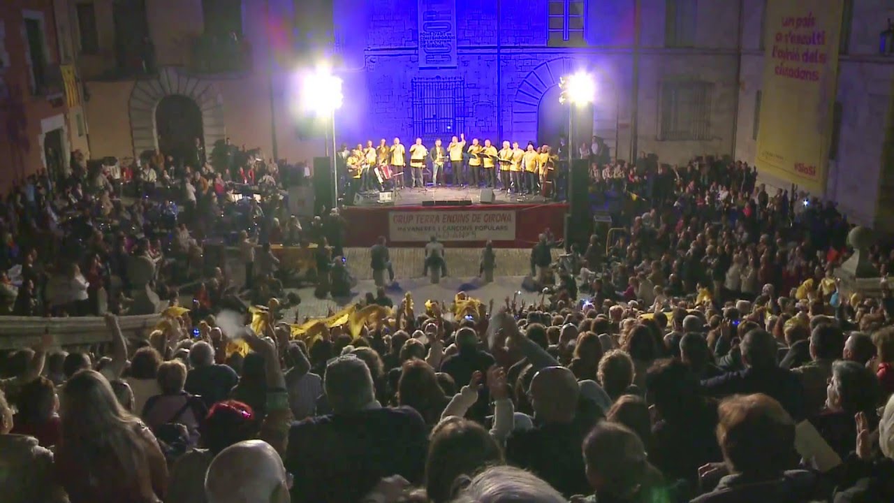 Grup Terra Endins - Cantada a les escales de la catedral de Girona - Sant Narcís 2014