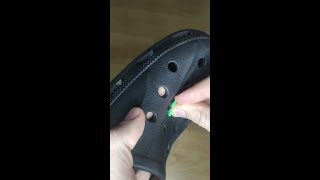 How To Insert And Remove Crocs Jibbitz Charms Correctly!