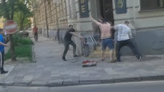 Драки на дороге! ЭТО МОЙ ДВОР БЛЭТ!...