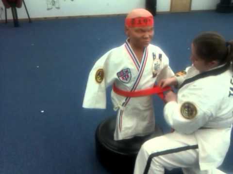 How to Tie a Double Wrap Belt on a child - YouTube