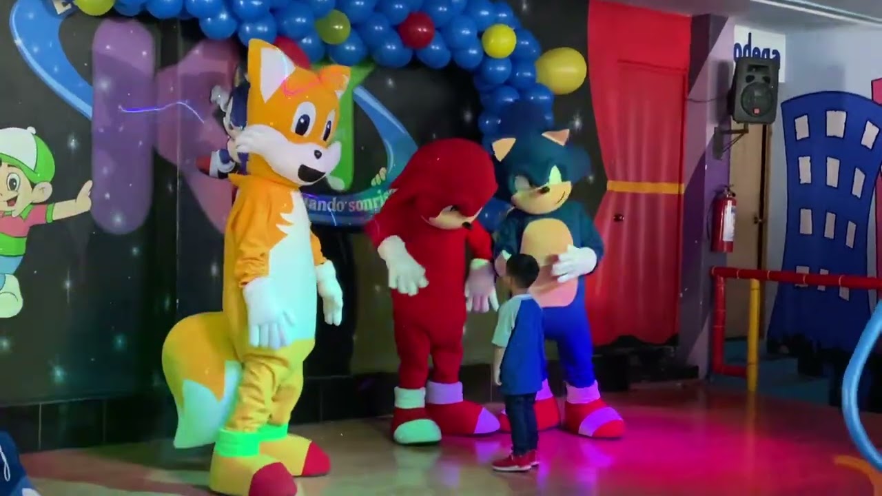 Miguel fiesta 5 años con Sonic