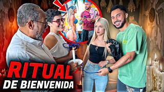 Llevé a la RUBIA a conocer a mis padres y le hicieron un RITUAL
