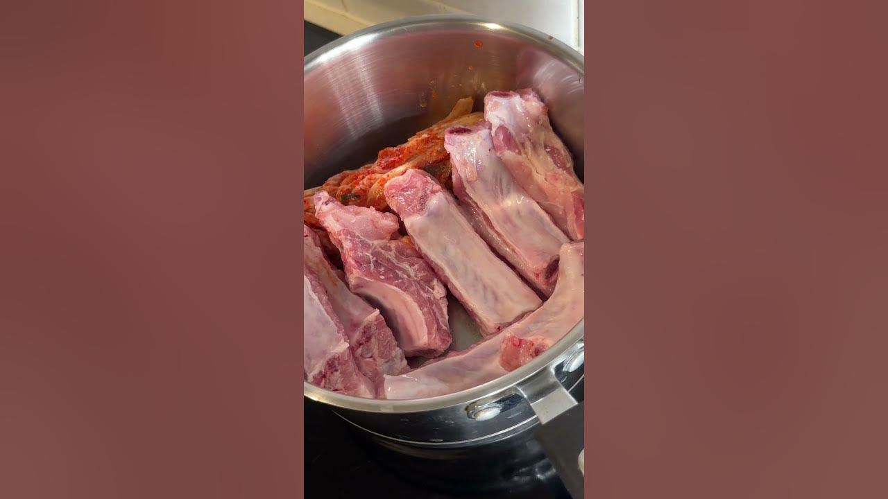 simple-pork-ribs-kimchi-stew-braised-kimchi-jjim-kimchi-jjigae-youtube