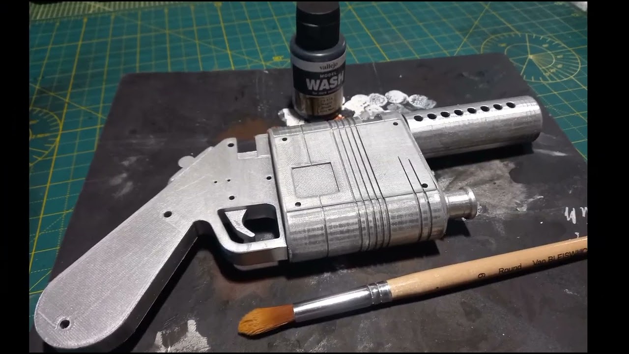 star wars Rey's blaster...diaporama