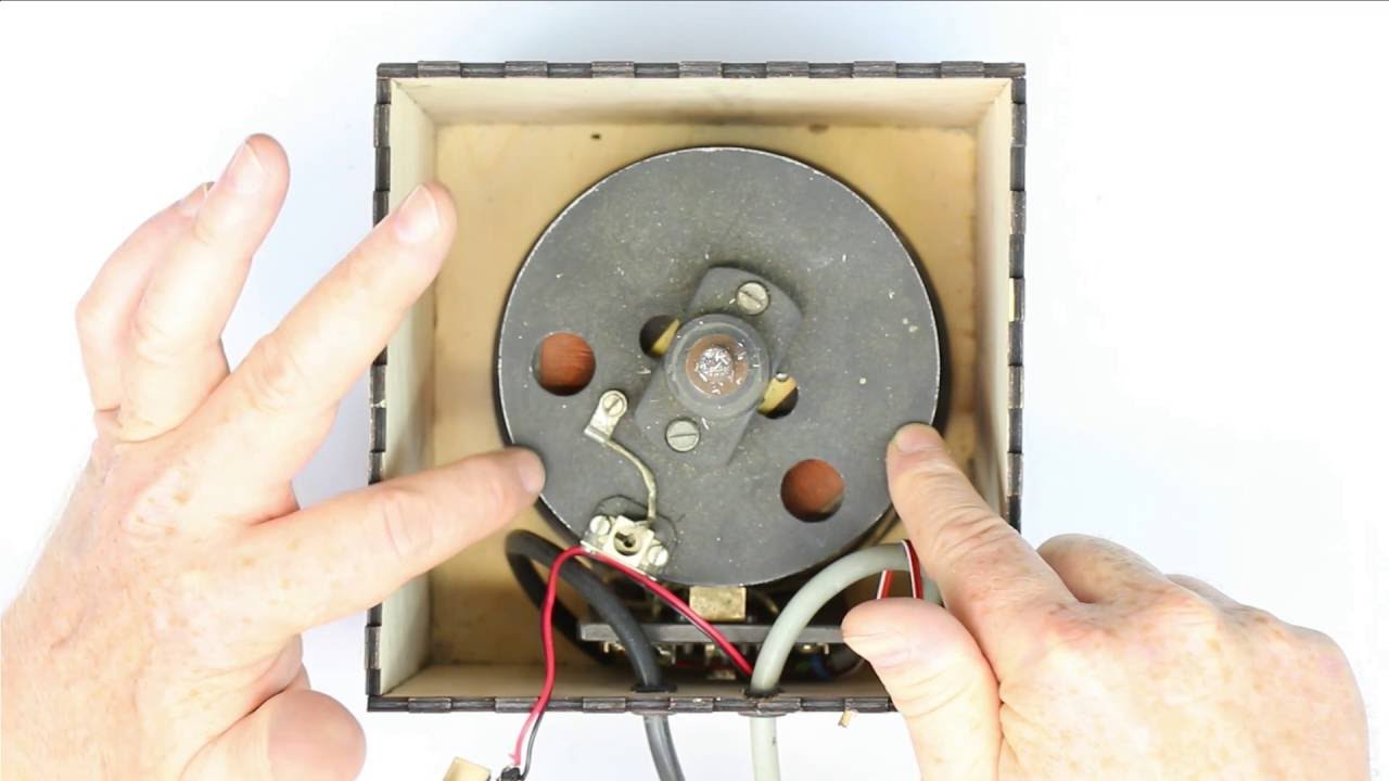Every maker should have…[Pt.28] an IsolationTransformer and a Variac YouTube