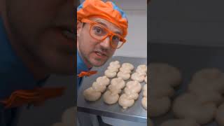 Can Blippi Bake Bread? #Shorts #Blippi #Learning #Educational #Food #Eating #Snacks #Baking