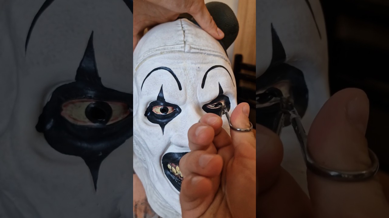 Tinsley Transfers Terrifier Art the Clown mask rehaul part I