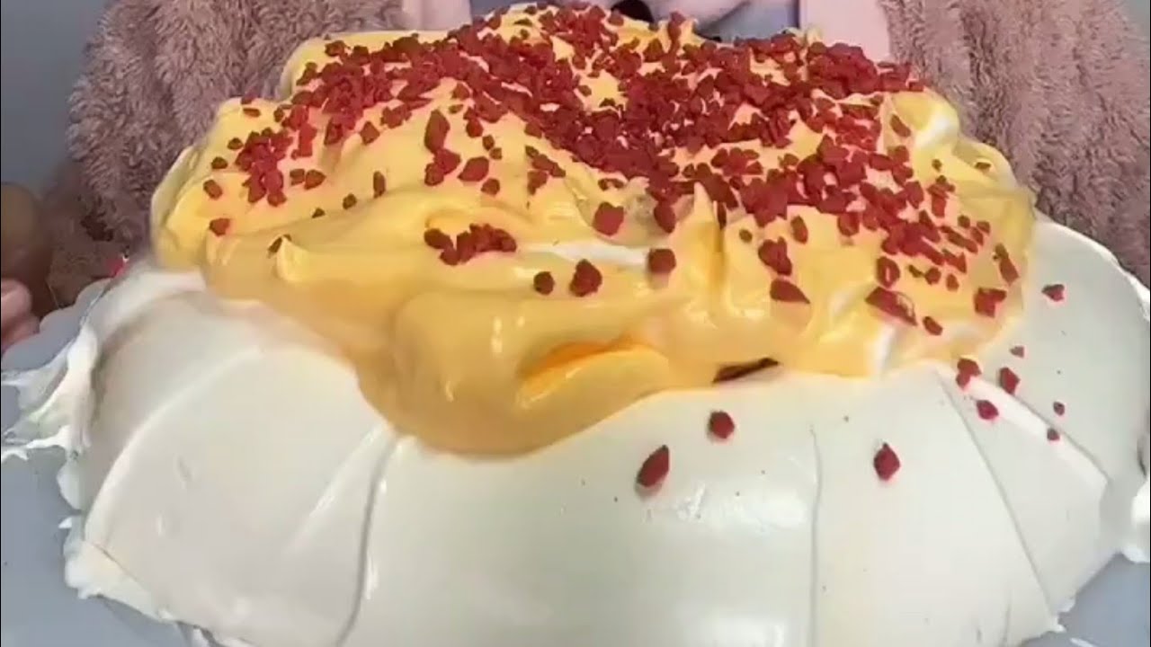 ASMR Creamy Feast Cake Eating Mukbang || Red Velvet Chunks Eating - YouTube