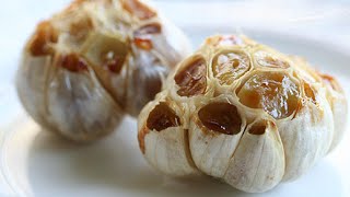 Greetings! today i am sharing a very fast way to roast garlic without
ever turning on your oven. don't know about you, but in these hot, hot
days of summ...