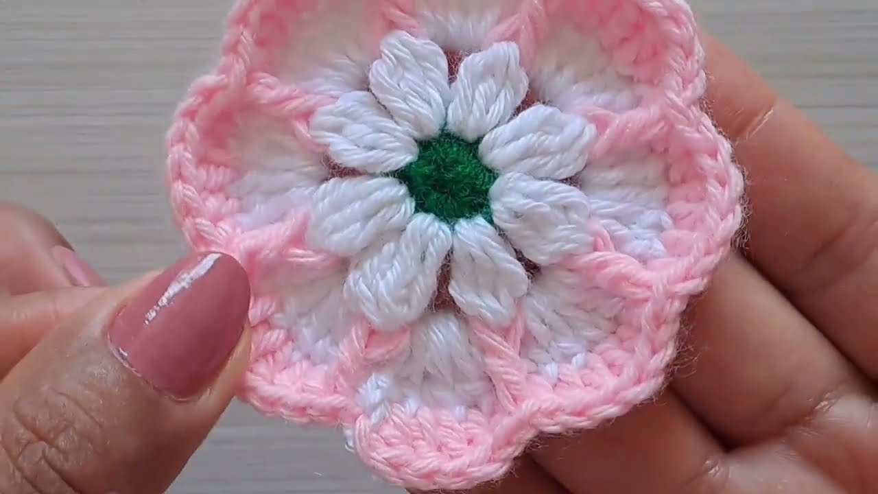 Principiante teje tus primeras flores a crochet fácil/Video tutorial flores de aplique a ganchillo