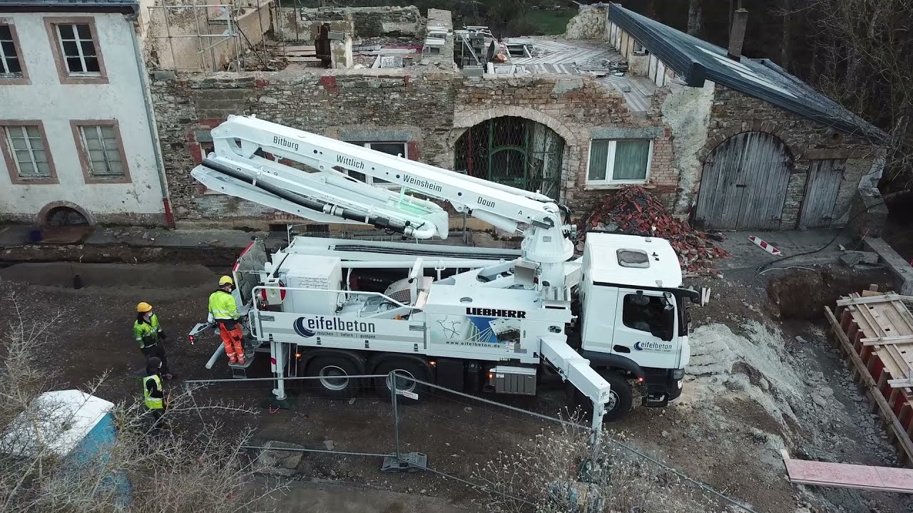 LIEBHERR 24 M4 XH beim Ersteinsatz