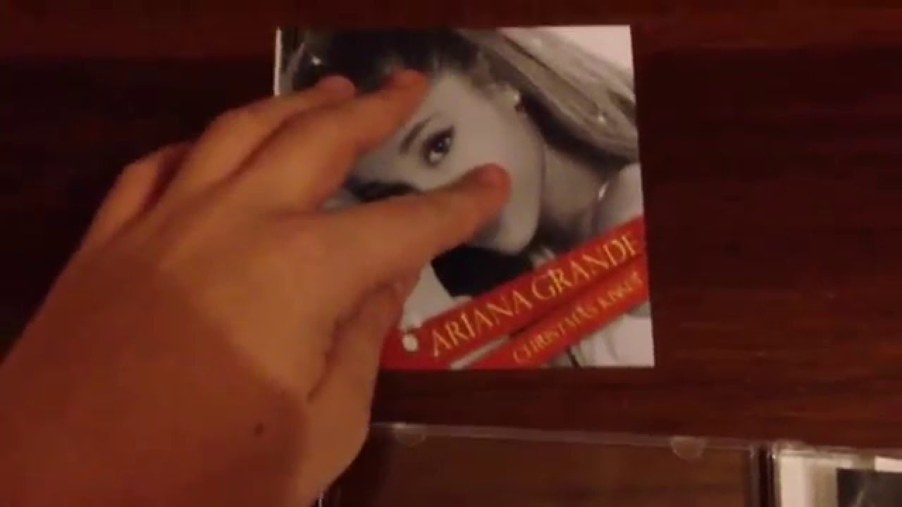 Ariana Grande Christmass Kisess Umboxing Cd