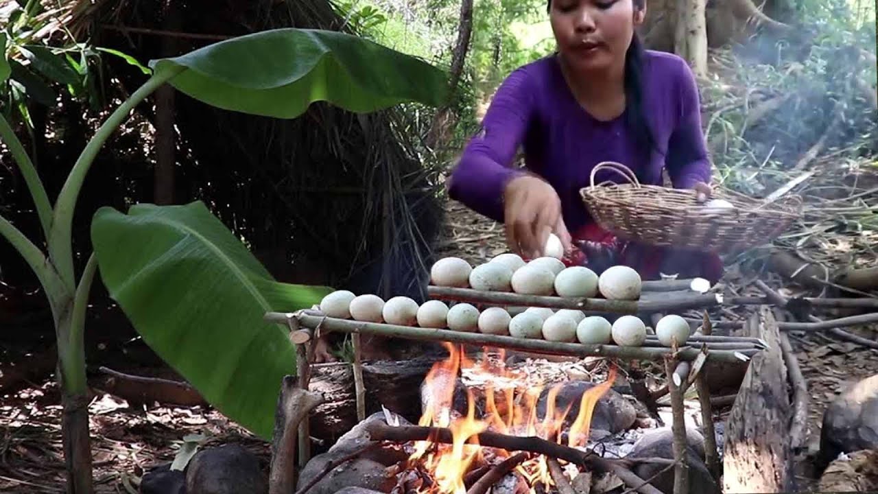 Life in jungle HD - Grilled Egg with Chili sauce for Eating delicious # 77