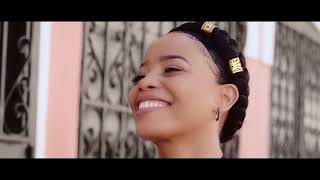 Video thumbnail of "YOLA SEMEDO - MALDITA DISTÂNCIA (Official Video)"