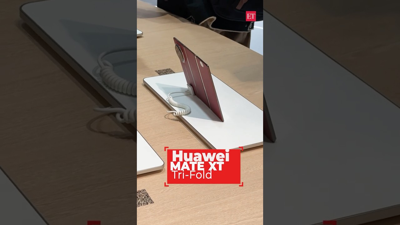 Huawei Mate XT Hands On | Triple Fold Smartphone