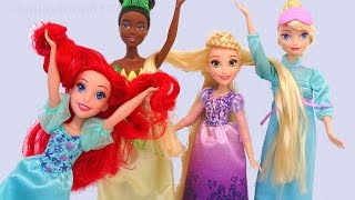 Disney Princess Dolls Rapunzel Tiana Ariel & Elsa's Day Night Fashion | Video 434 screenshot 4