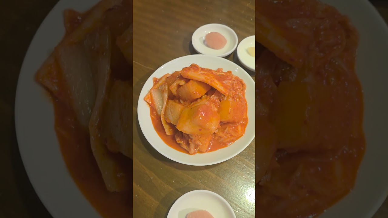 ​"국물 비주얼 미쳤다 ㄷㄷ" #거대곰탕 #우동 #먹방 #shorts #Kfood #부산맛집 #곰탕맛집 #해운대 #대한민국 #KOREA