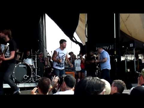 Alexisonfire - Drunks, Lovers, Sinners And Saints @ The Warped Tour 2009 - Mississauga